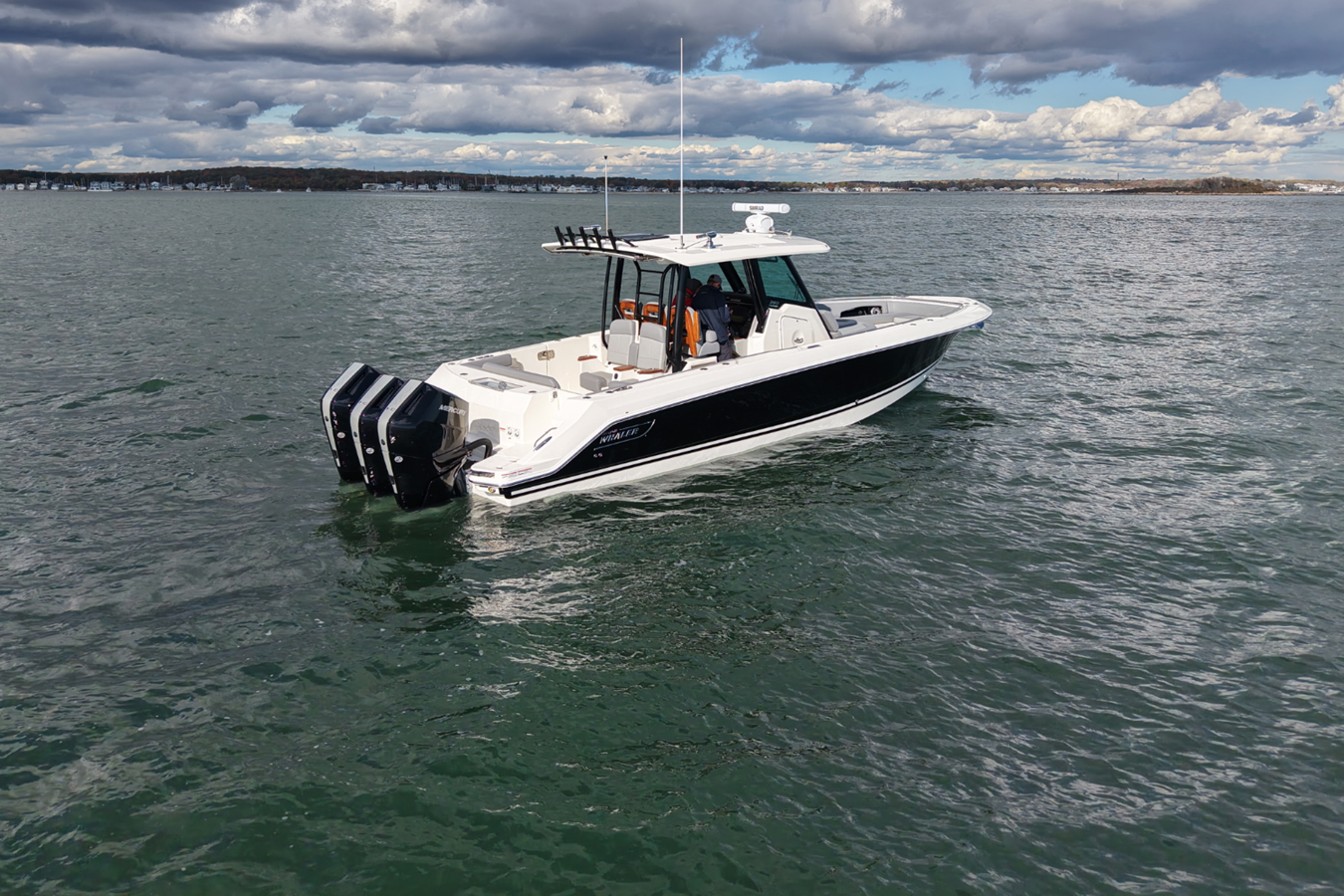 BOSTON WHALER 360 OUTRAGE, photo 16