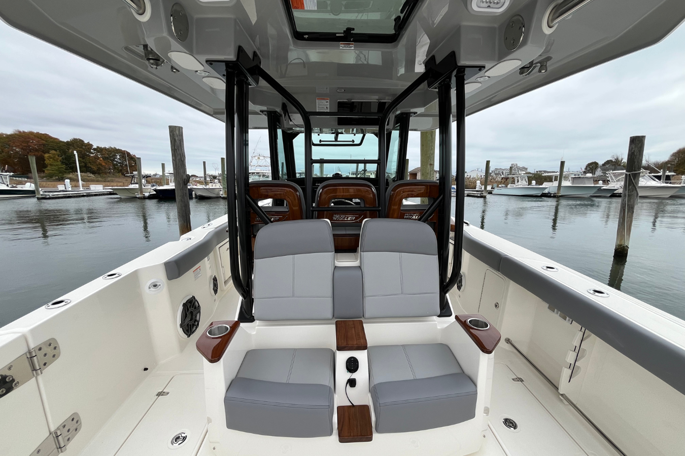 BOSTON WHALER 360 OUTRAGE, photo 31