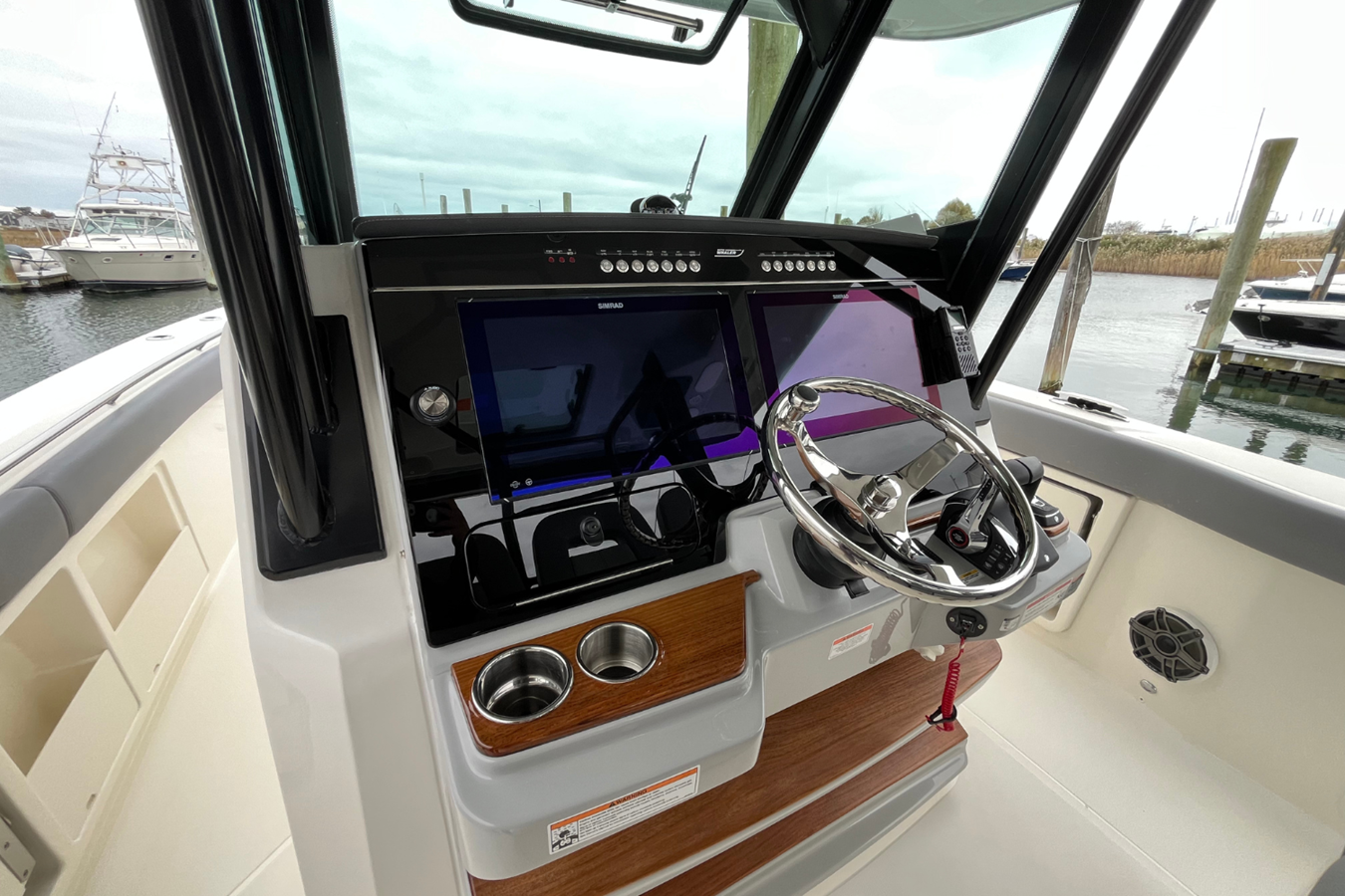 BOSTON WHALER 360 OUTRAGE, photo 37