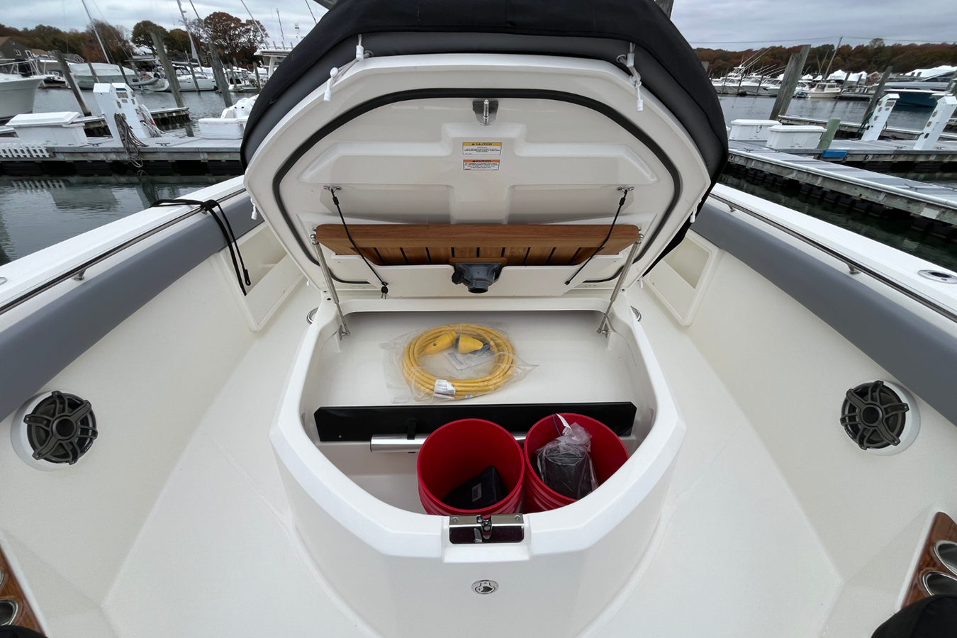 BOSTON WHALER 360 OUTRAGE, photo 59