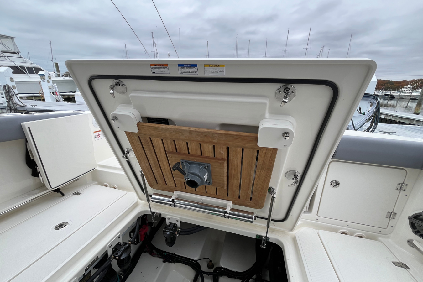 BOSTON WHALER 360 OUTRAGE, photo 66