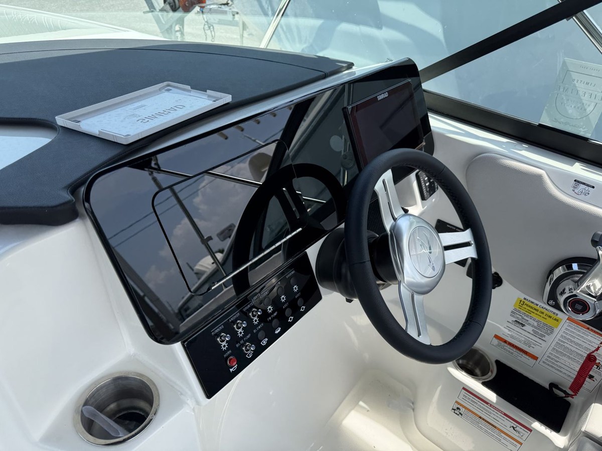 SEA RAY SDX 230 OUTBOARD, photo 21