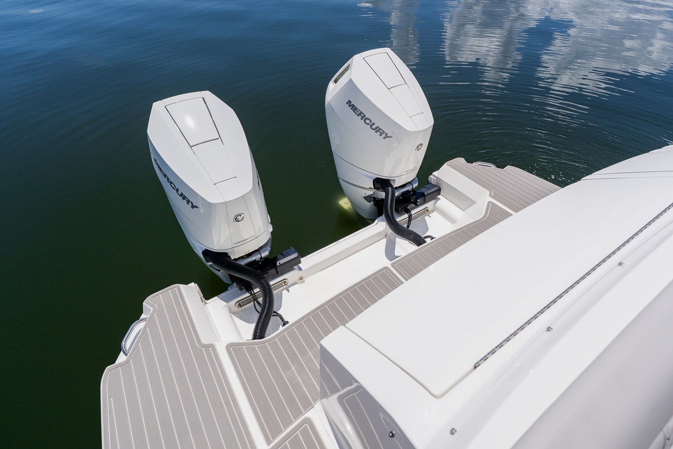 SEA RAY SUNDANCER 320 OUTBOARD, photo 15