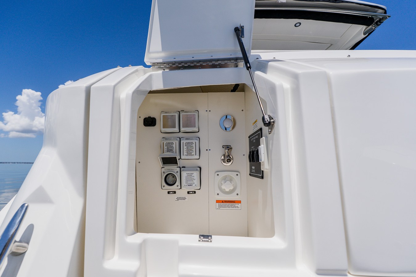 SEA RAY SUNDANCER 320 OUTBOARD, photo 23