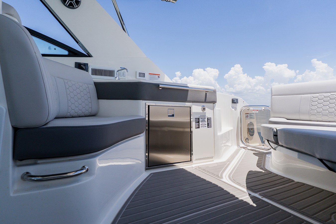 SEA RAY SUNDANCER 320 OUTBOARD, photo 31