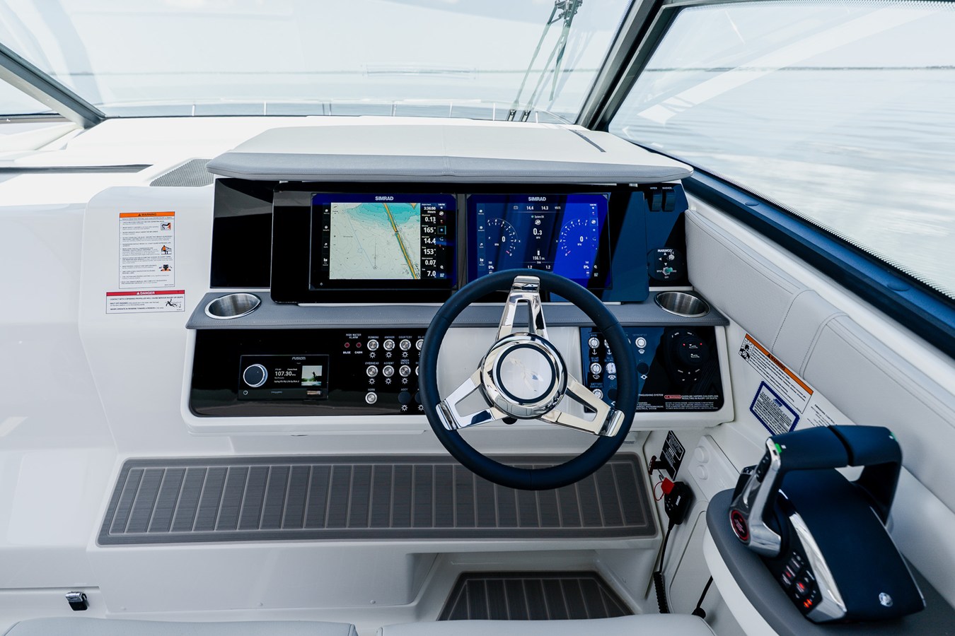 SEA RAY SUNDANCER 320 OUTBOARD, photo 43