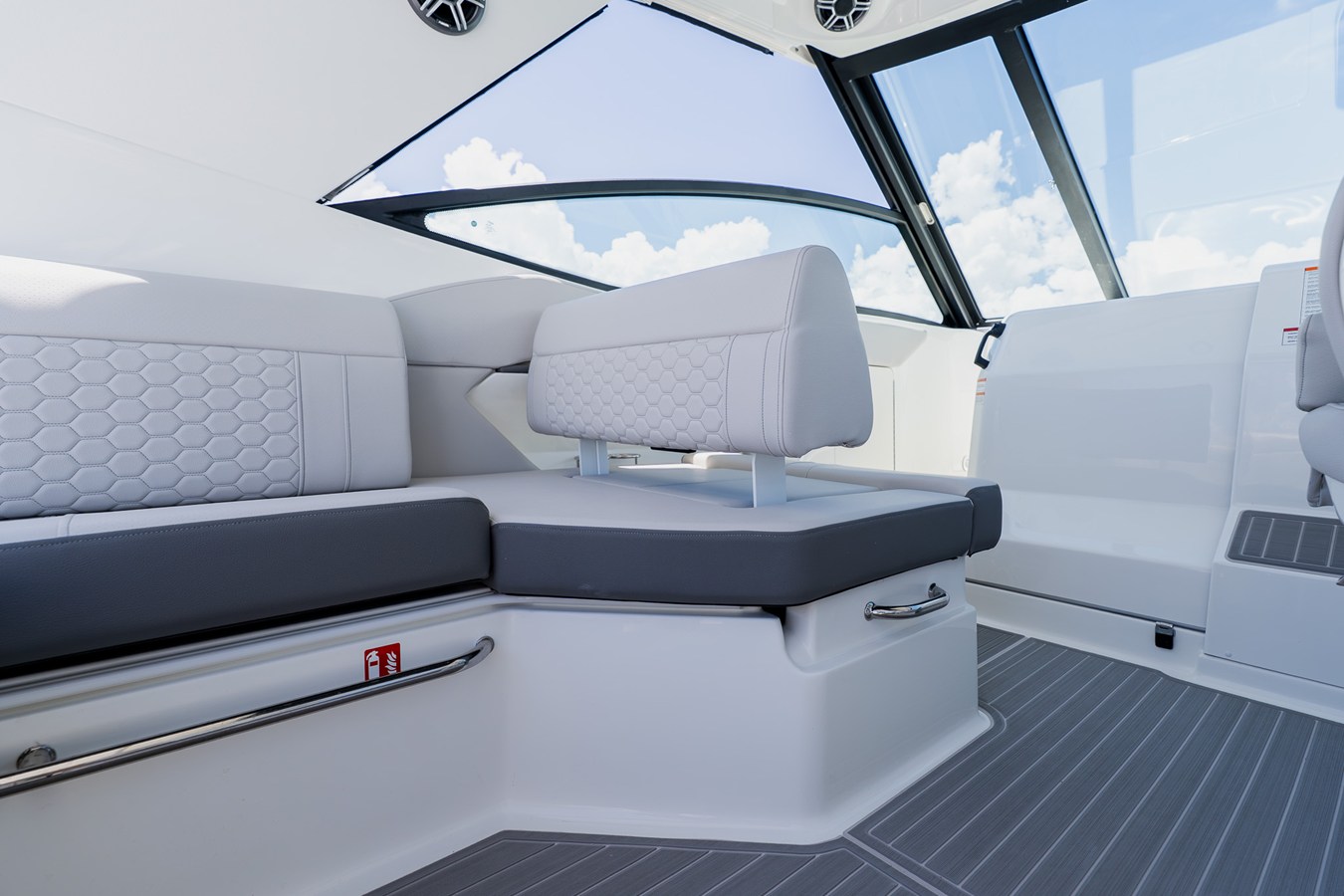 SEA RAY SUNDANCER 320 OUTBOARD, photo 52