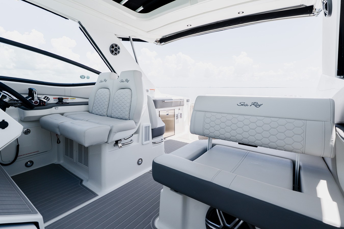 SEA RAY SUNDANCER 320 OUTBOARD, photo 55