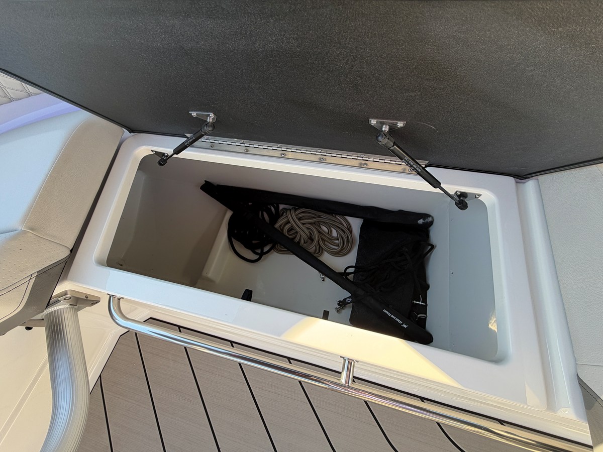 SEA RAY SLX 280 OUTBOARD, photo 17