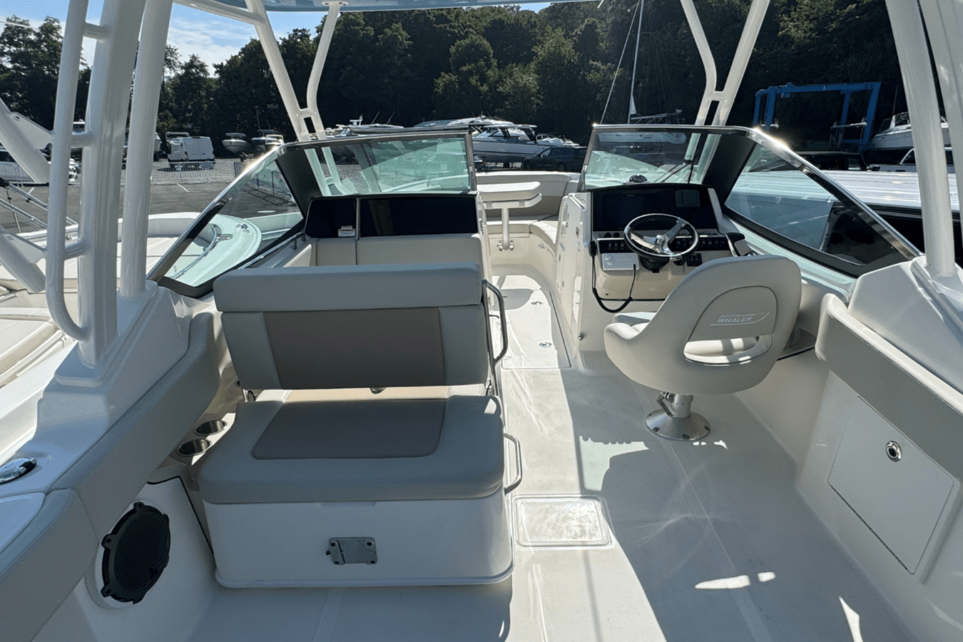 BOSTON WHALER 240 VANTAGE, photo 9