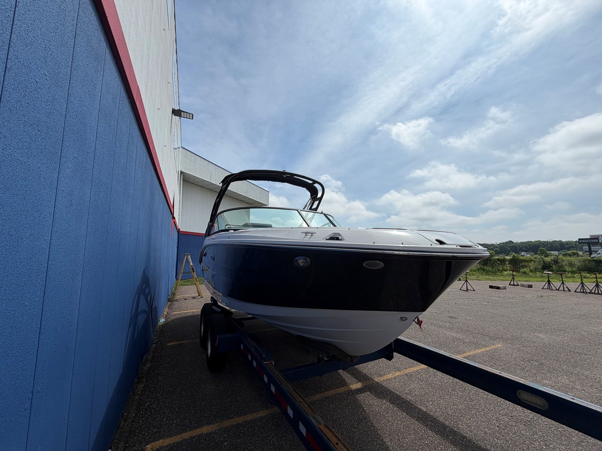 SEA RAY SDX 230 SURF, photo 2