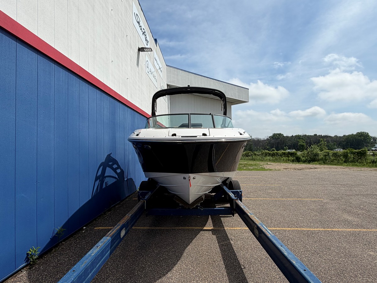 SEA RAY SDX 230 SURF, photo 3