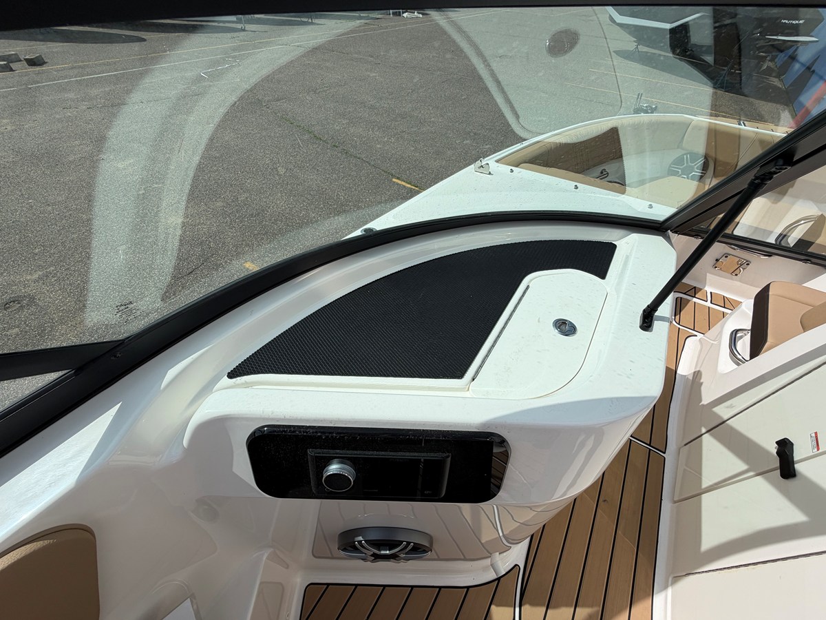 SEA RAY SDX 230 SURF, photo 27