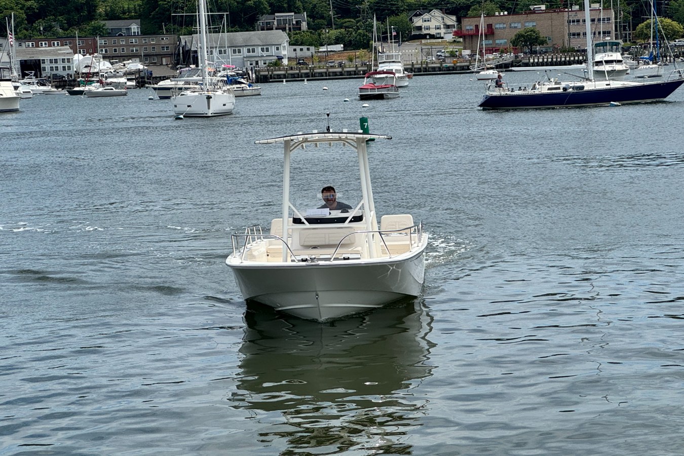 Boston Whaler 190 Montauk — 2026 Boston Whaler 190 Montauk — photo 3