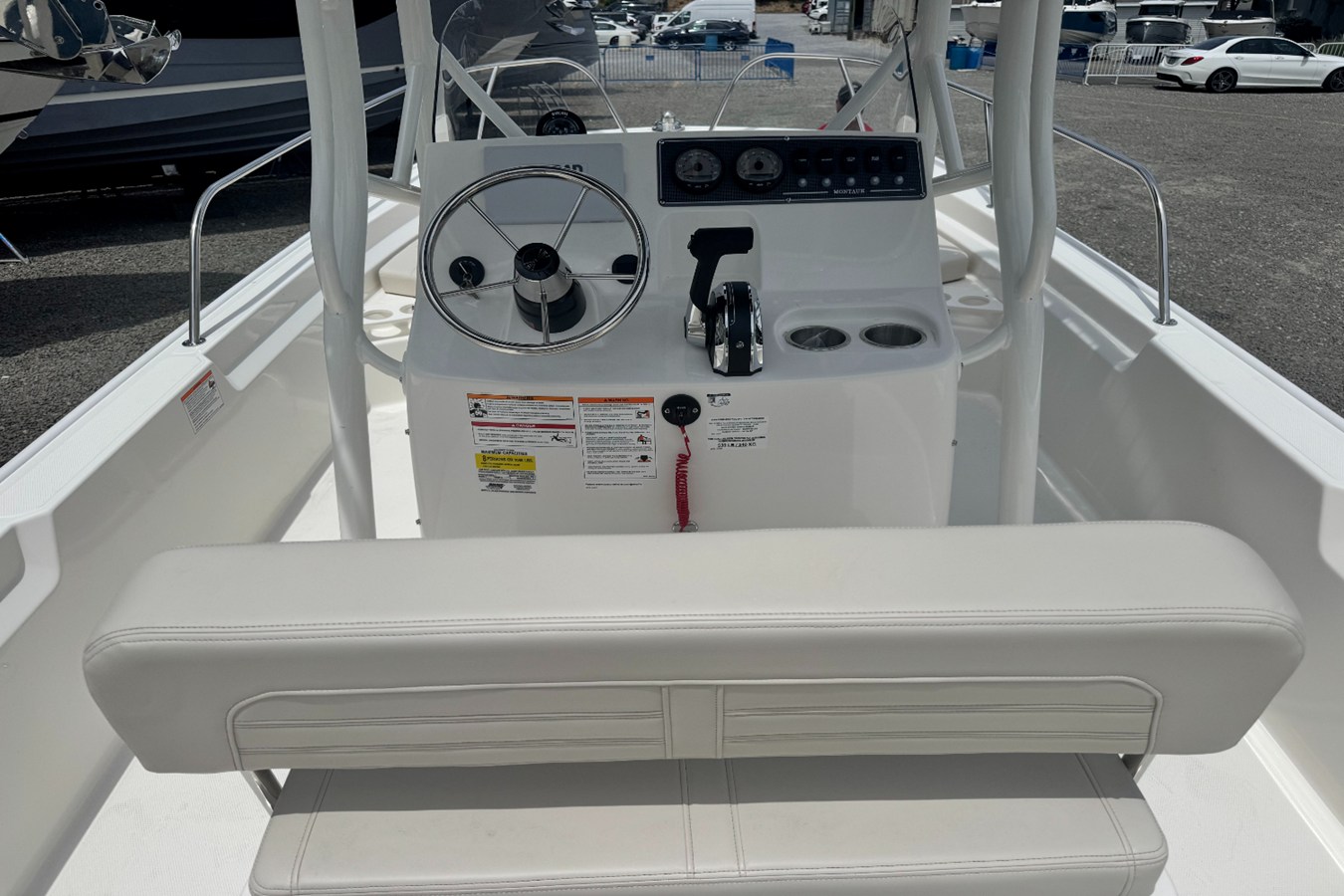 Boston Whaler 190 Montauk — 2026 Boston Whaler 190 Montauk — photo 4