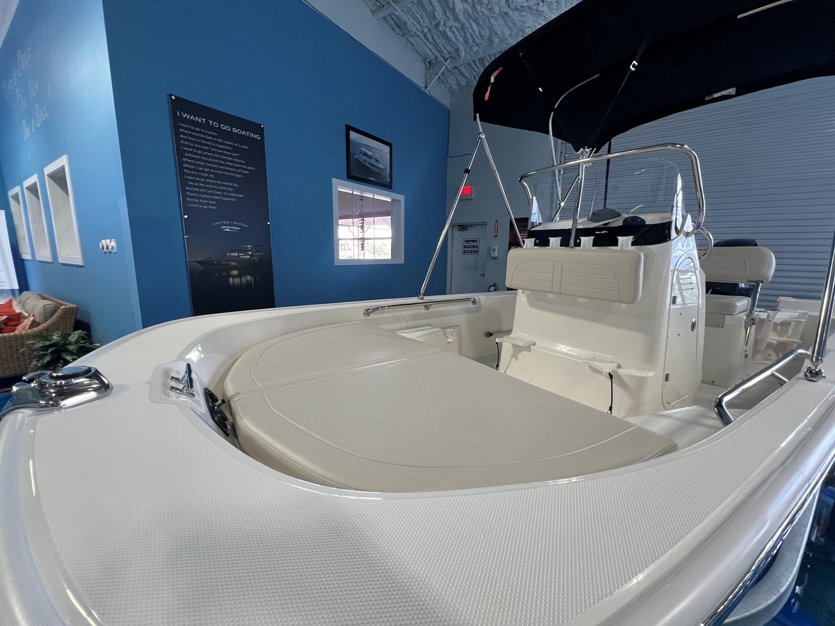 BOSTON WHALER 150 MONTAUK, photo 10