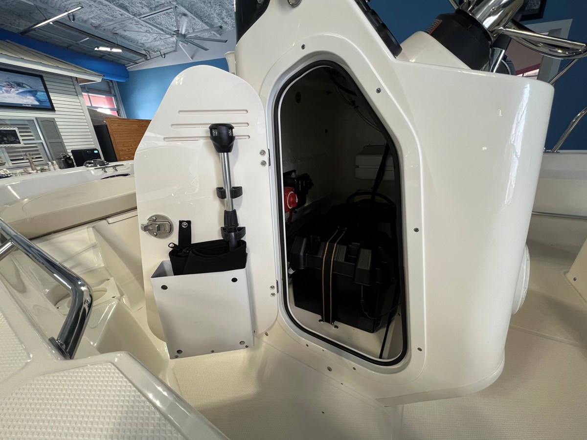 BOSTON WHALER 150 MONTAUK, photo 12