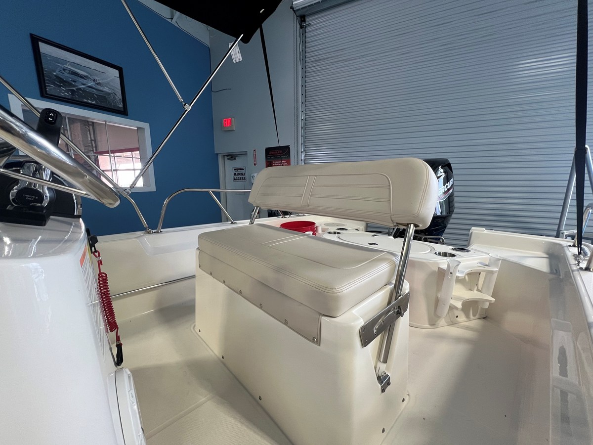BOSTON WHALER 150 MONTAUK, photo 13