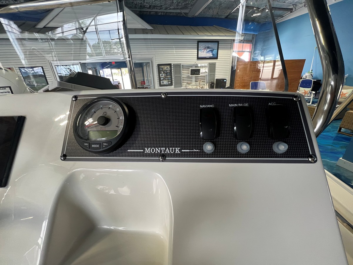 BOSTON WHALER 150 MONTAUK, photo 20