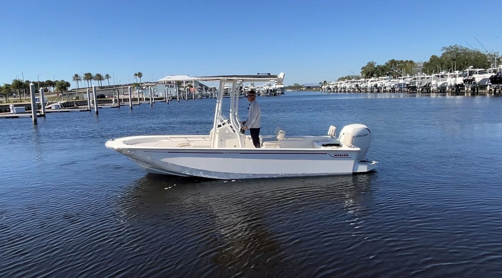 Boston Whaler 190 Montauk — 2027 Boston Whaler 190 Montauk — photo 4