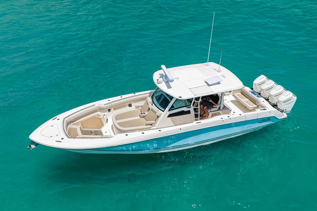 BOSTON WHALER 380 OUTRAGE, photo 8