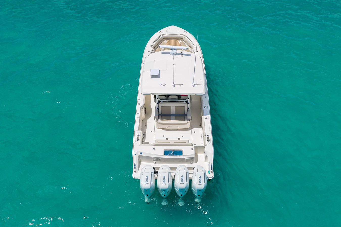 BOSTON WHALER 380 OUTRAGE, photo 10