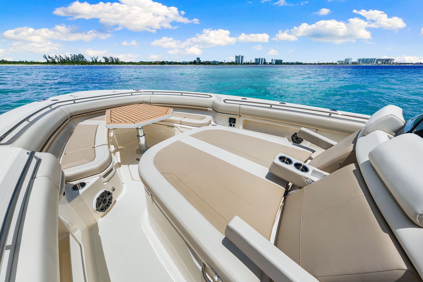 BOSTON WHALER 380 OUTRAGE, photo 18