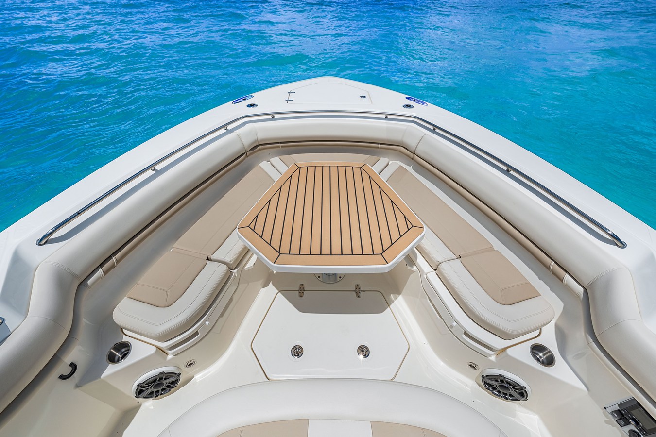 BOSTON WHALER 380 OUTRAGE, photo 19