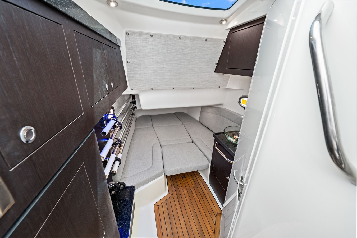 BOSTON WHALER 380 OUTRAGE, photo 26