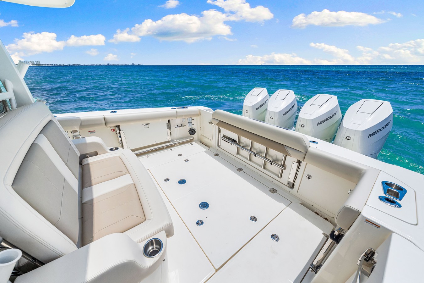 BOSTON WHALER 380 OUTRAGE, photo 44
