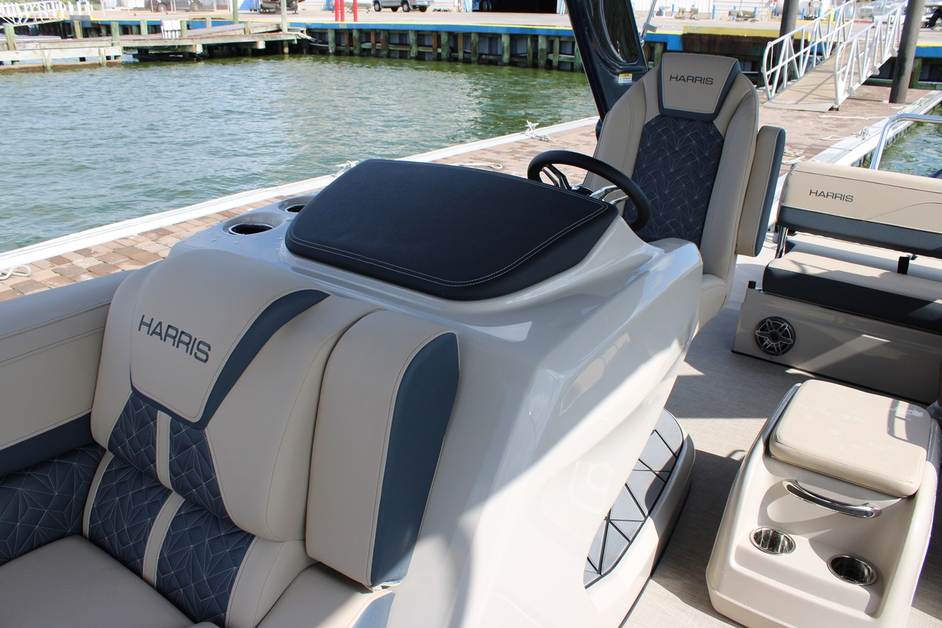 HARRIS GRAND MARINER 230, photo 14