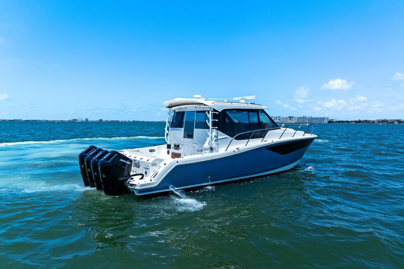 Boston Whaler 405 CONQUEST — 2025 Boston Whaler 405 Conquest — photo 2