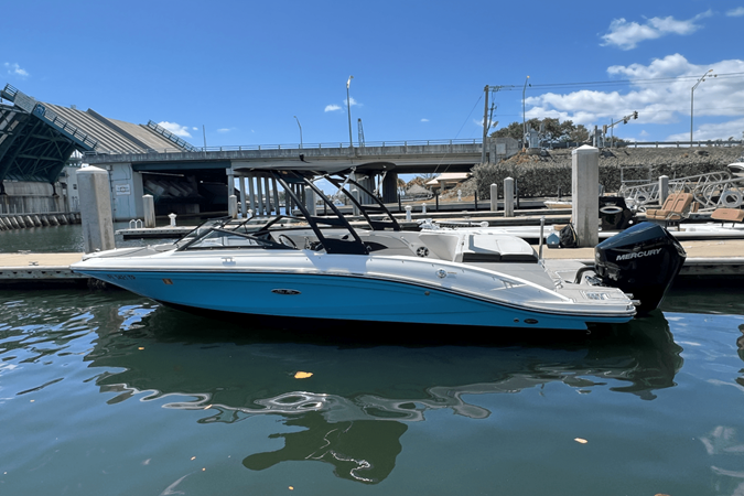 SEA RAY SPX 210 OUTBOARD — 2023 Sea Ray SPX 210 Outboard