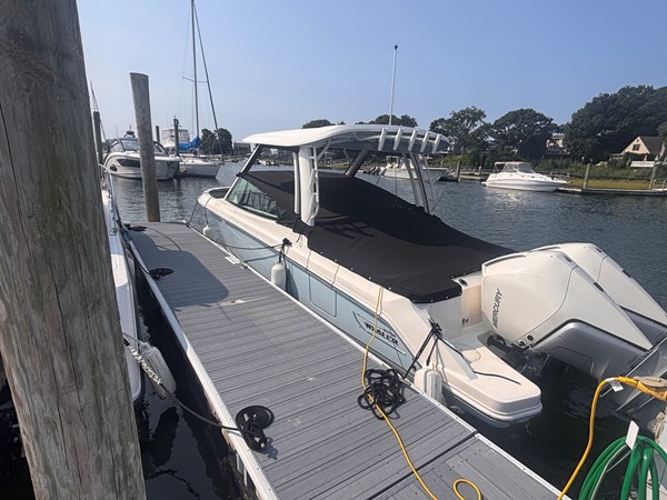 BOSTON WHALER 280 VANTAGE — 2025 Boston Whaler 280 Vantage