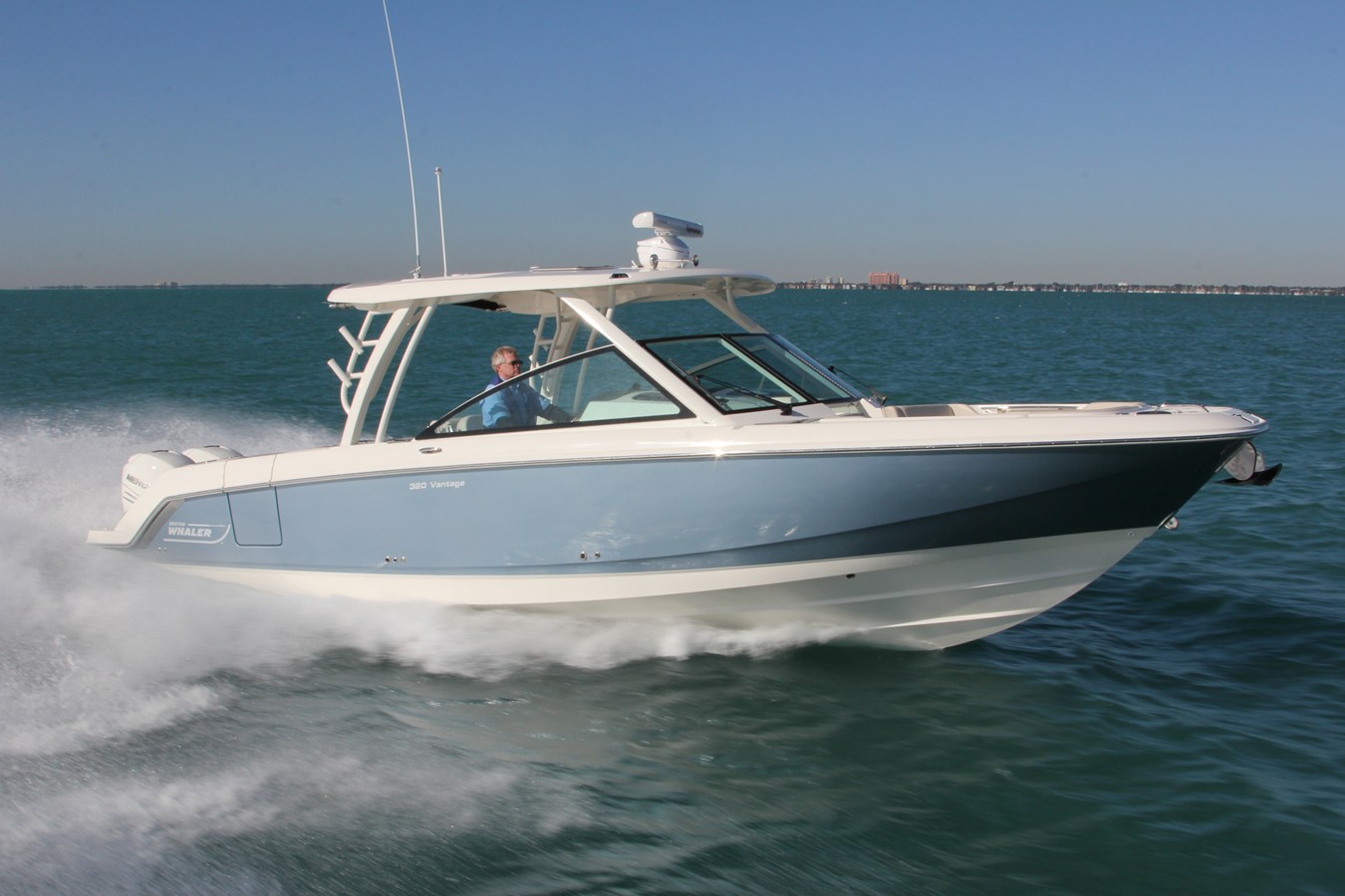 Boston Whaler 320 Vantage — 2024 Boston Whaler 320 Vantage