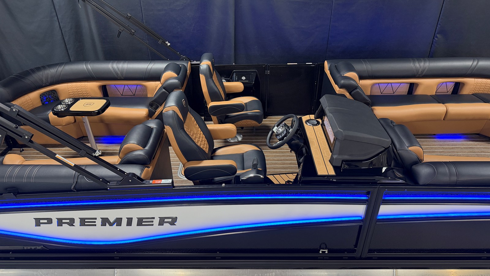PREMIER 250 INTRIGUE, photo 7