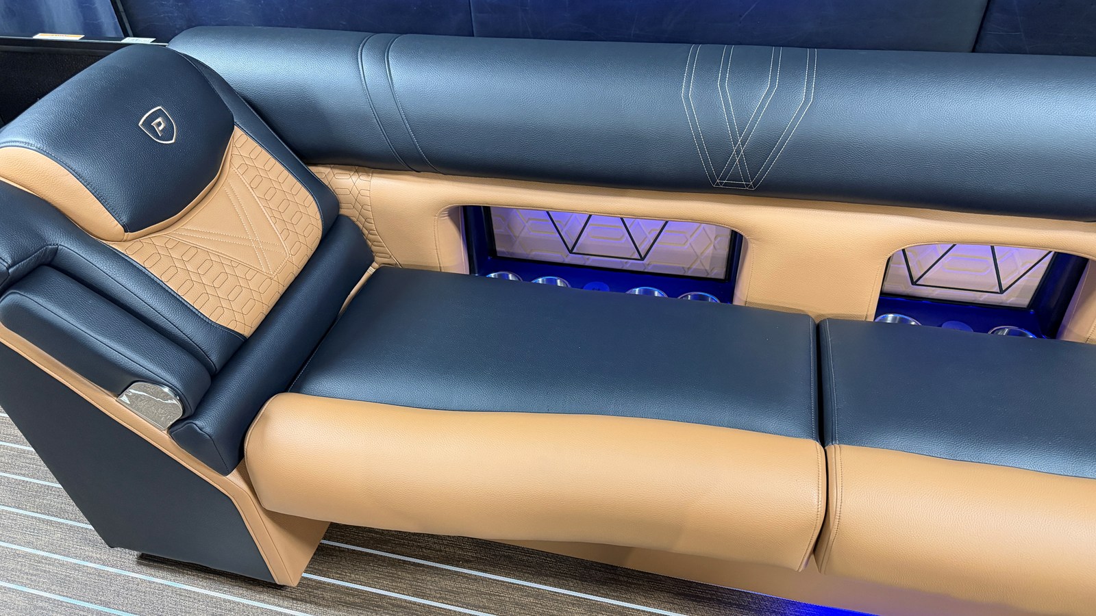 PREMIER 250 INTRIGUE, photo 33