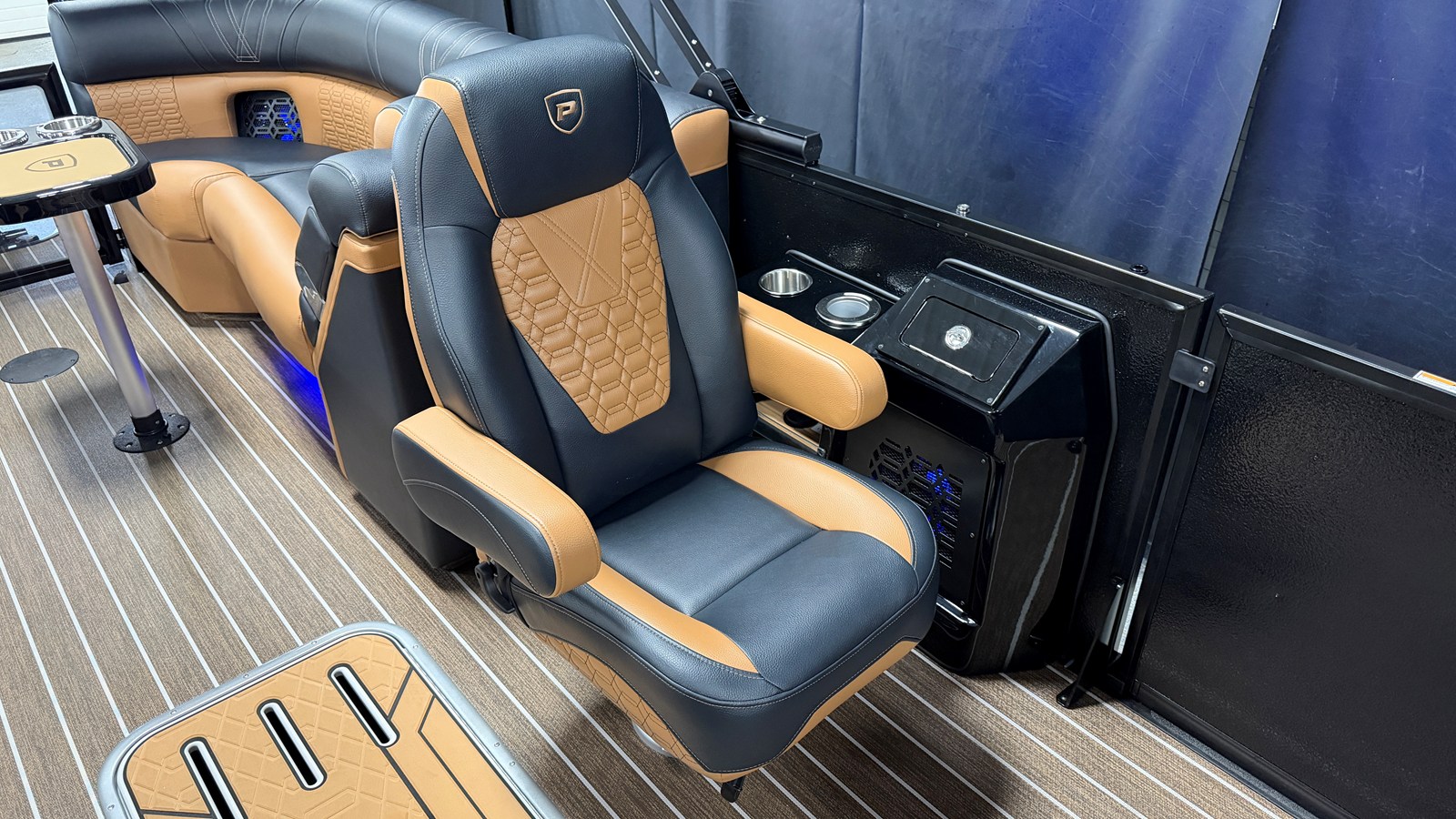 PREMIER 250 INTRIGUE, photo 41