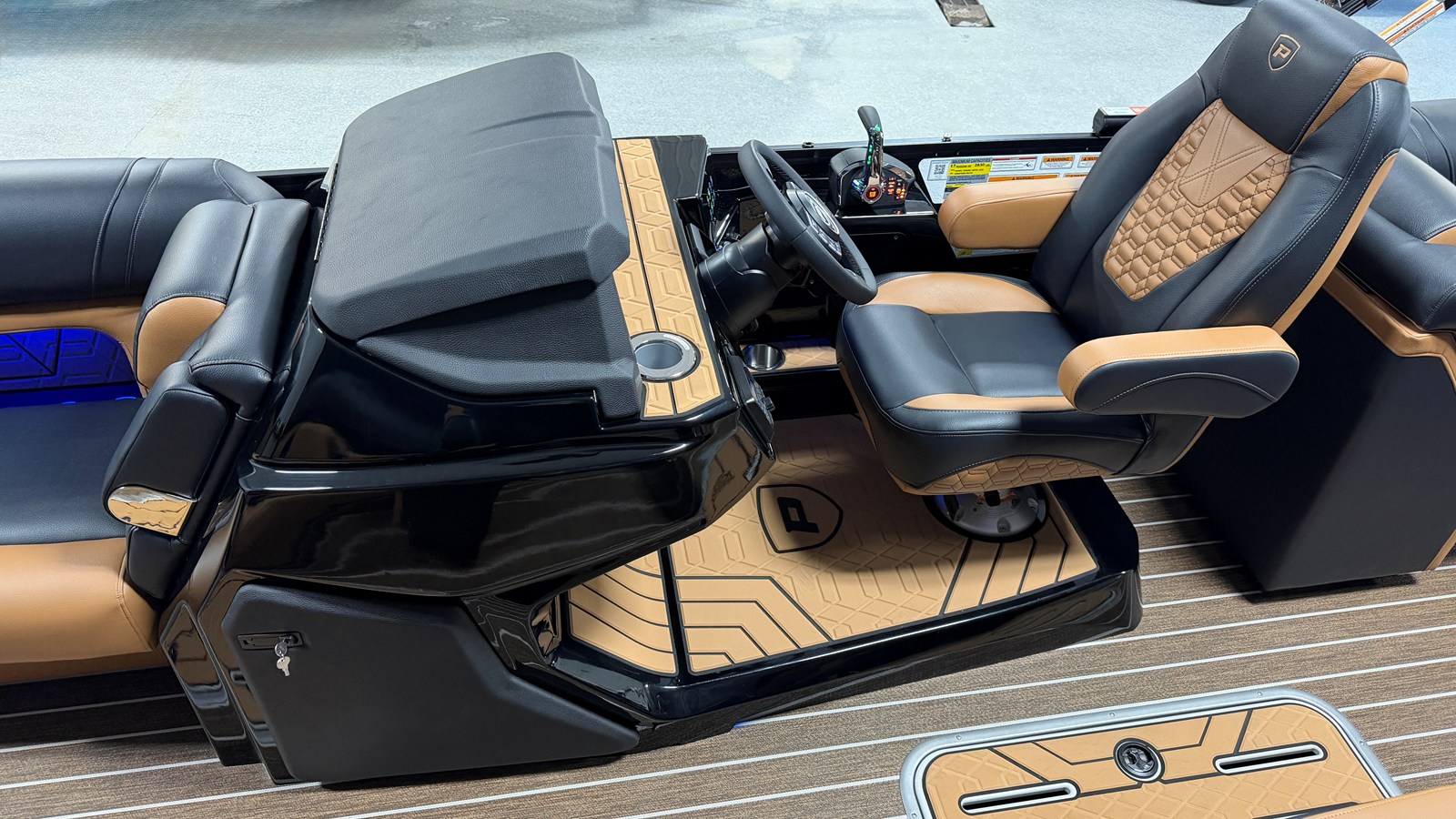 PREMIER 250 INTRIGUE, photo 49