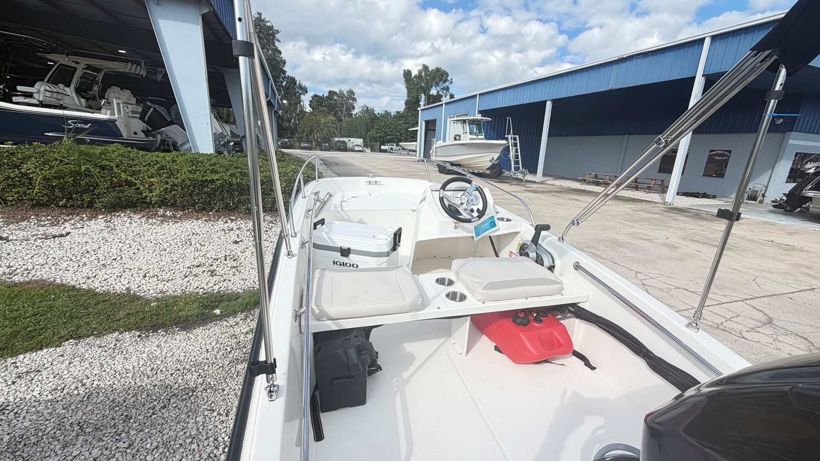 Boston Whaler 130 Super Sport — 2027 Boston Whaler 130 Super Sport — photo 4