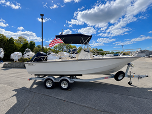 BOSTON WHALER 210 MONTAUK
