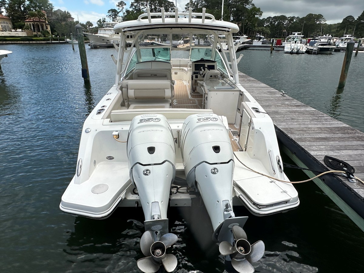 Boston Whaler 320 VANTAGE — 2017 Boston Whaler 320 Vantage — photo 2