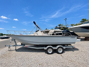 BOSTON WHALER 210 MONTAUK