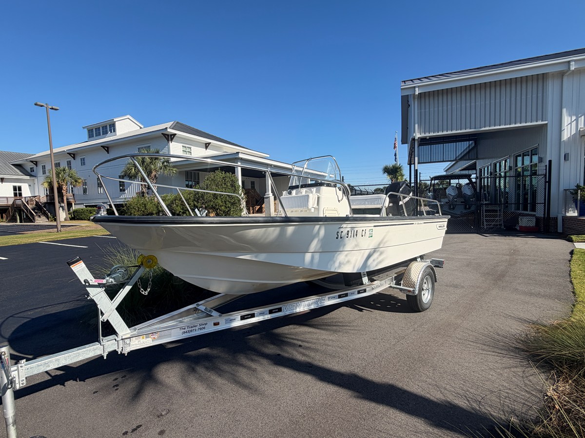 Boston Whaler 170 MONTAUK — 2012 Boston Whaler 170 Montauk — photo 3