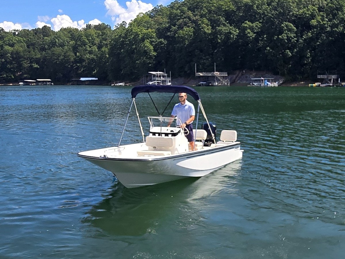 BOSTON WHALER 170 MONTAUK, photo 2