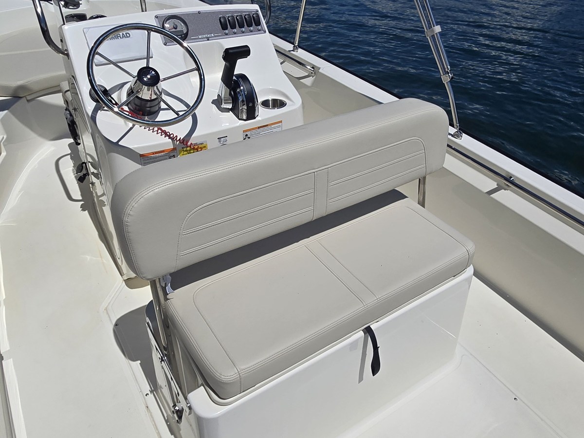 BOSTON WHALER 170 MONTAUK, photo 11