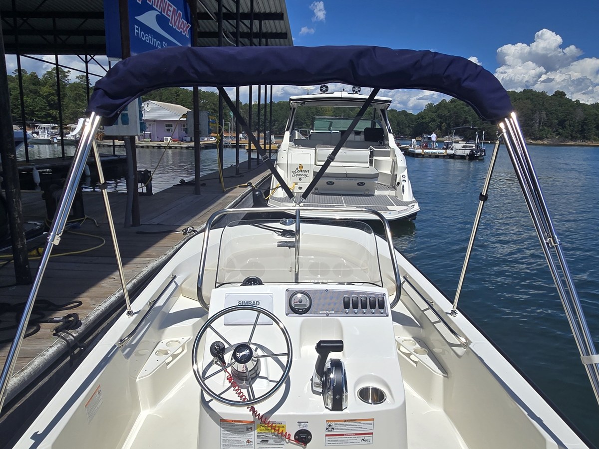 BOSTON WHALER 170 MONTAUK, photo 13