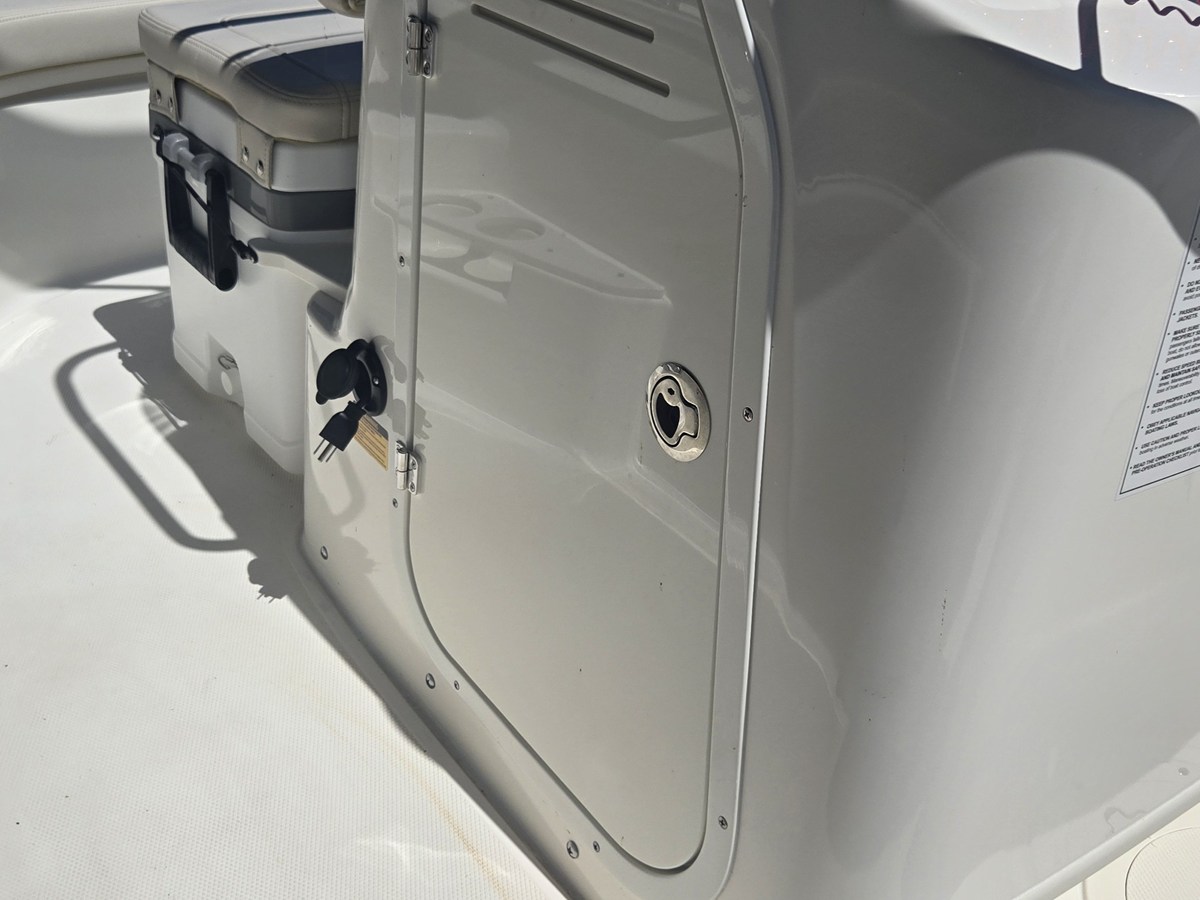 BOSTON WHALER 170 MONTAUK, photo 19