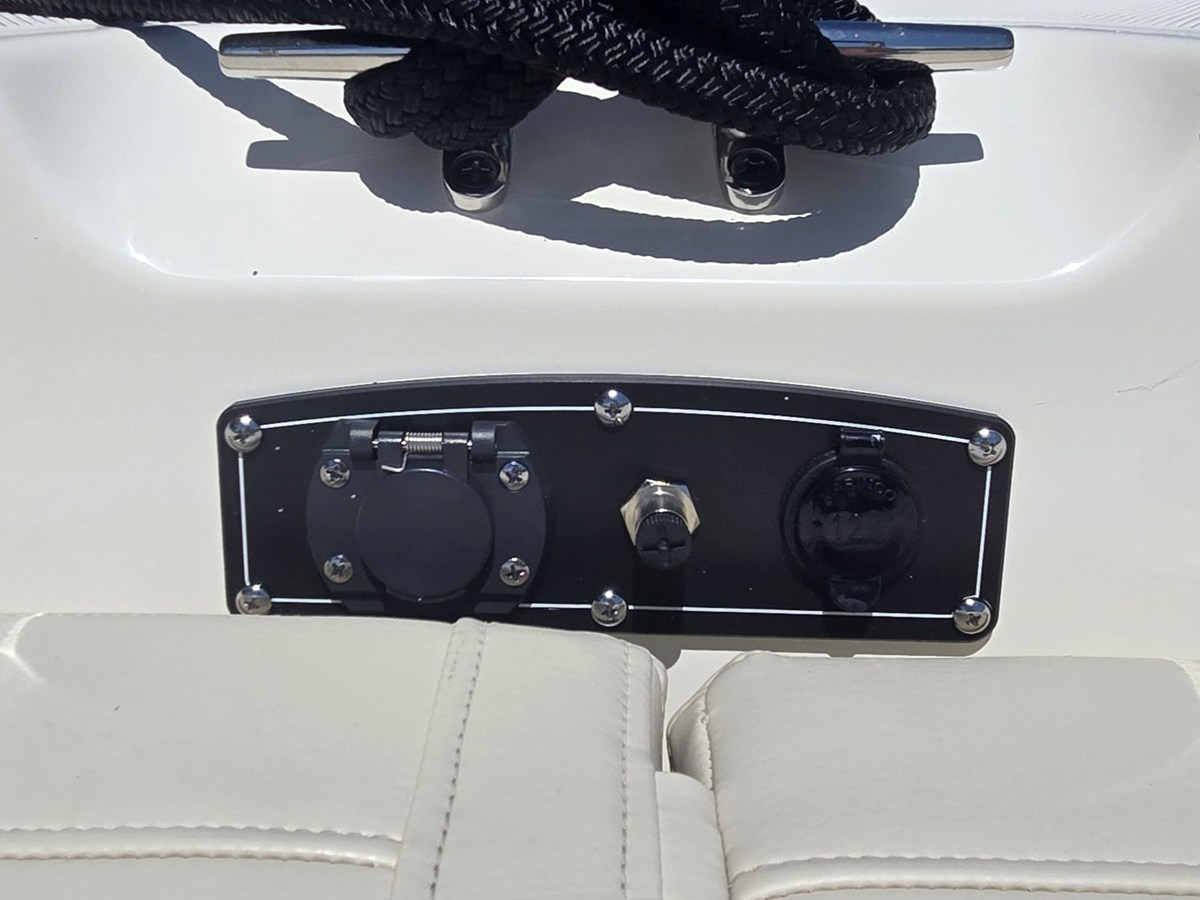 BOSTON WHALER 170 MONTAUK, photo 23