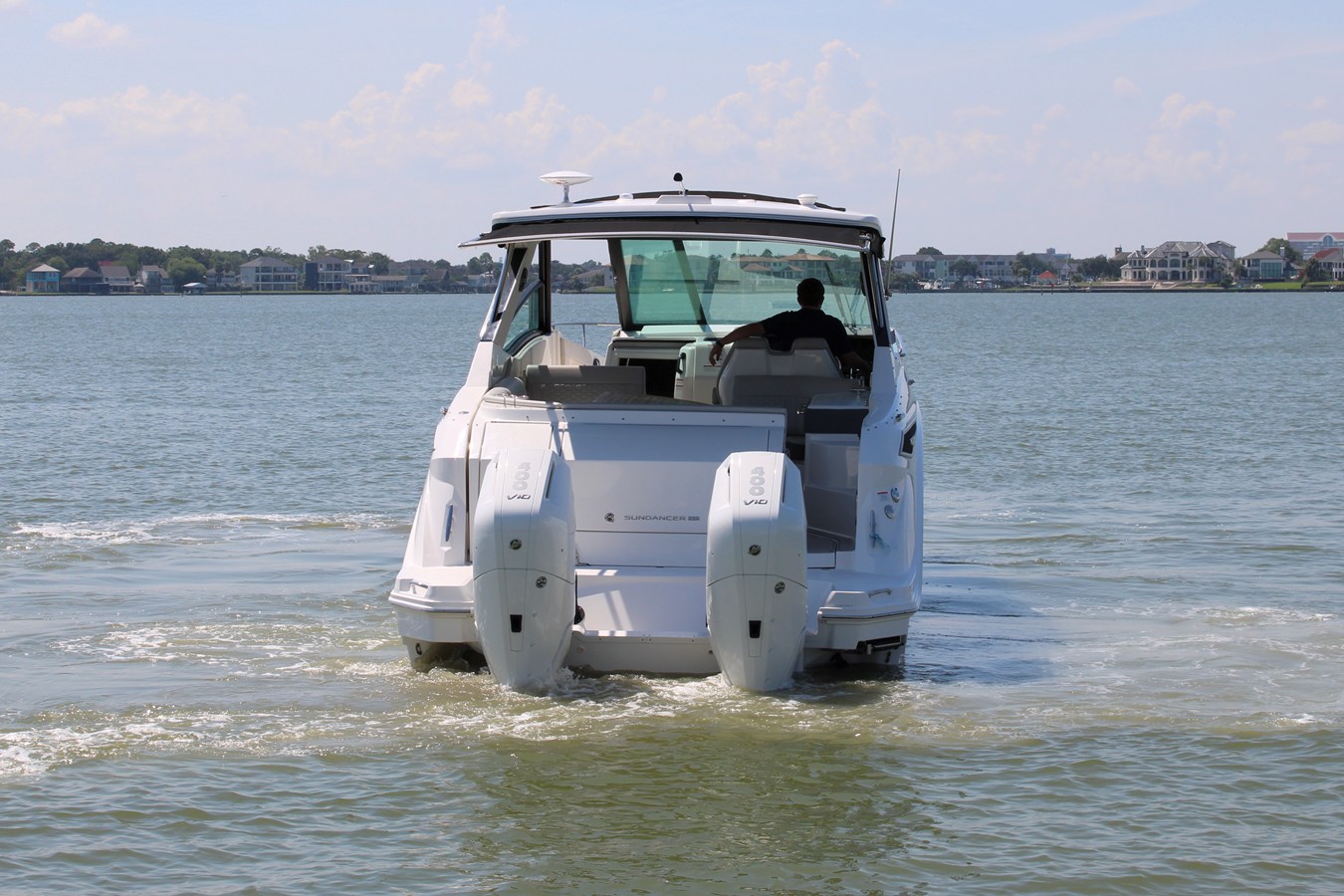 Sea Ray Sundancer 320 Outboard — 2026 Sea Ray Sundancer 320 Outboard — photo 3